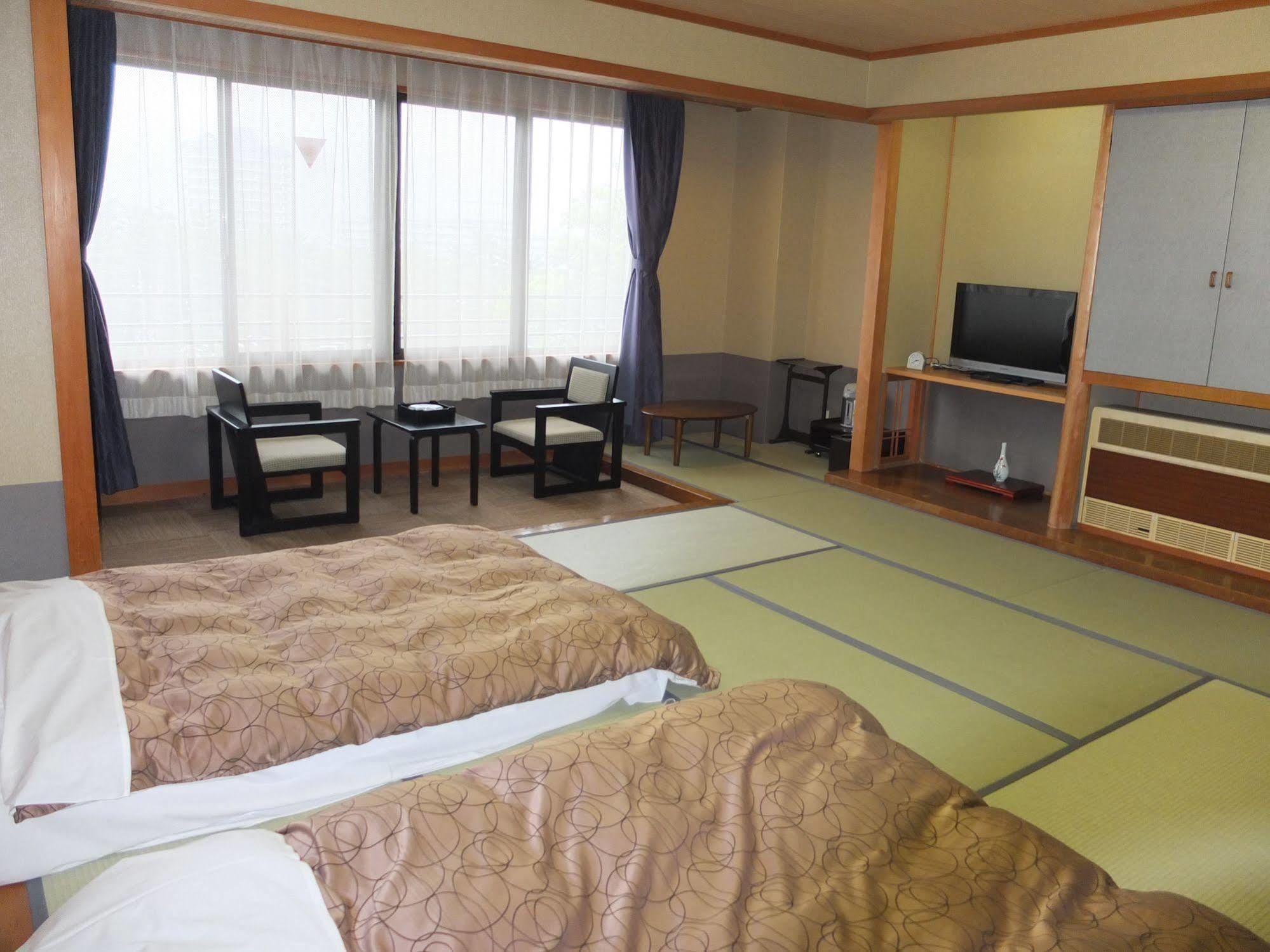 Hotel Ootaki Нікко Екстер'єр фото